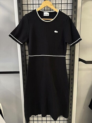 Lacoste elbise