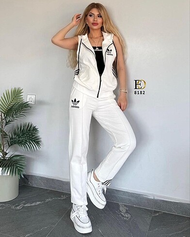 Adidas üçlü takım