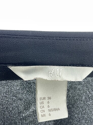 36 Beden siyah Renk H&M Gömlek %70 İndirimli.