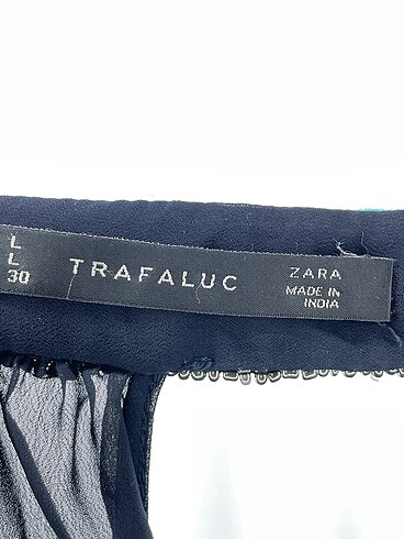 l Beden siyah Renk Zara Bluz %70 İndirimli.