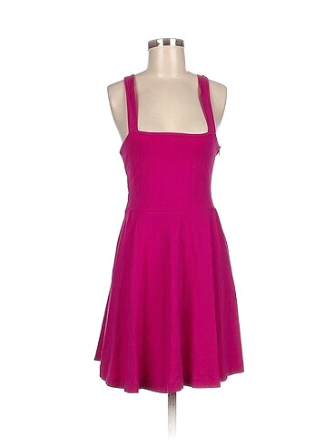 Zara Kısa Elbise %70 İndirimli.