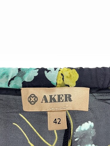 42 Beden çeşitli Renk Aker Düz Kesim %70 İndirimli.