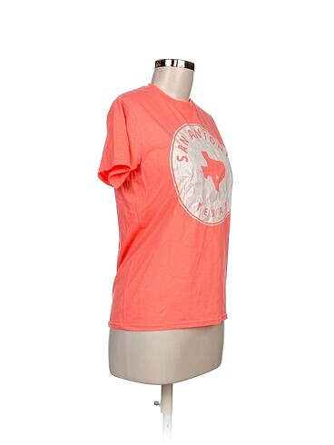 Delta Delta T-shirt %70 İndirimli.