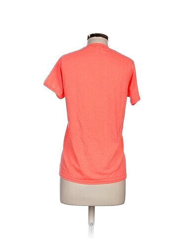 s Beden Delta T-shirt %70 İndirimli.