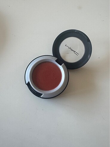 Revolution Set şeklinde allık/far/highlighter