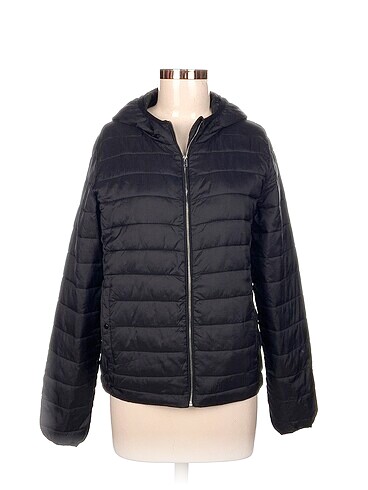 Pull and Bear Mont %70 İndirimli.