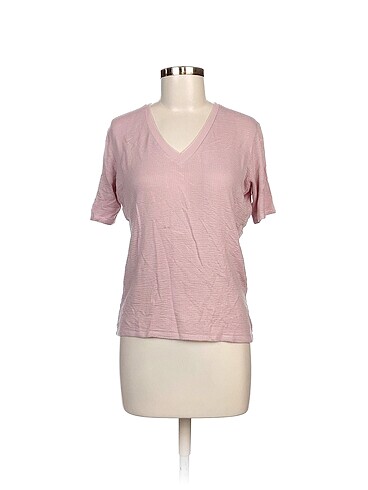 Zara T-shirt %70 İndirimli.