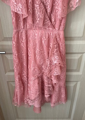 Koton Pembe Dantel İşlemeli Uzun Abiye Elbise