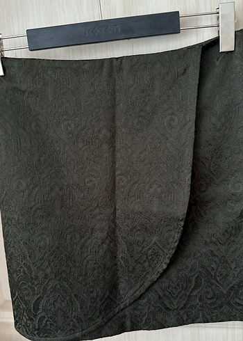 Drapeli Siyah Mini Yılan Desenli Etek - Görsel 2