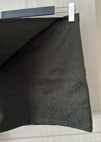 Drapeli Siyah Mini Yılan Desenli Etek - Görsel 3