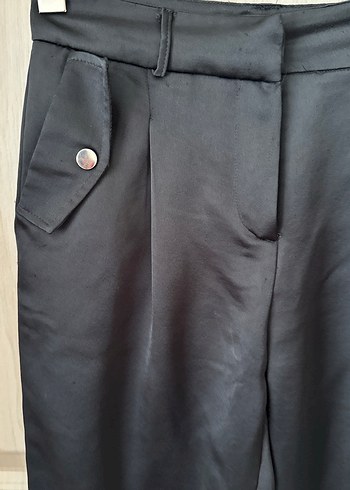 Düğmeli Siyah Midi Kadın Kumaş Pantolon - Görsel 2