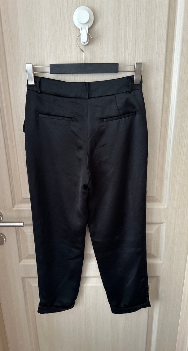 Düğmeli Siyah Midi Kadın Kumaş Pantolon - Görsel 5