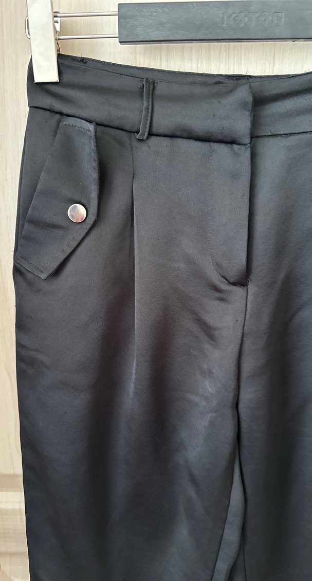 Düğmeli Siyah Midi Kadın Kumaş Pantolon - Görsel 2