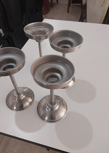 Beden Renk Metal Ayaklı Mumluk Şamdan