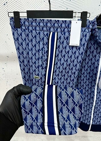 m Beden mavi Renk LACOSTE ERKEK MONOGRAM EŞOFMAN TAKIMI