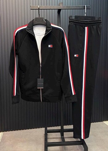 Tommy Hilfiger s