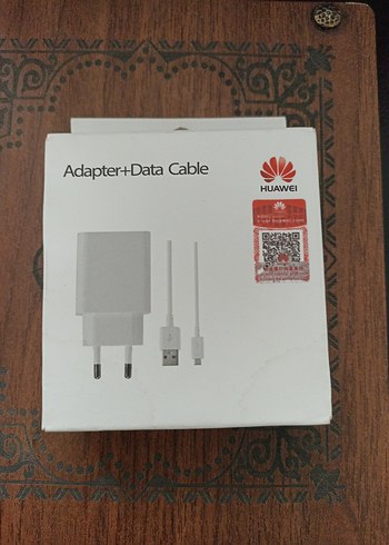 Huawei Beyaz Telefon Şarj Adaptörü ve Data Kablosu