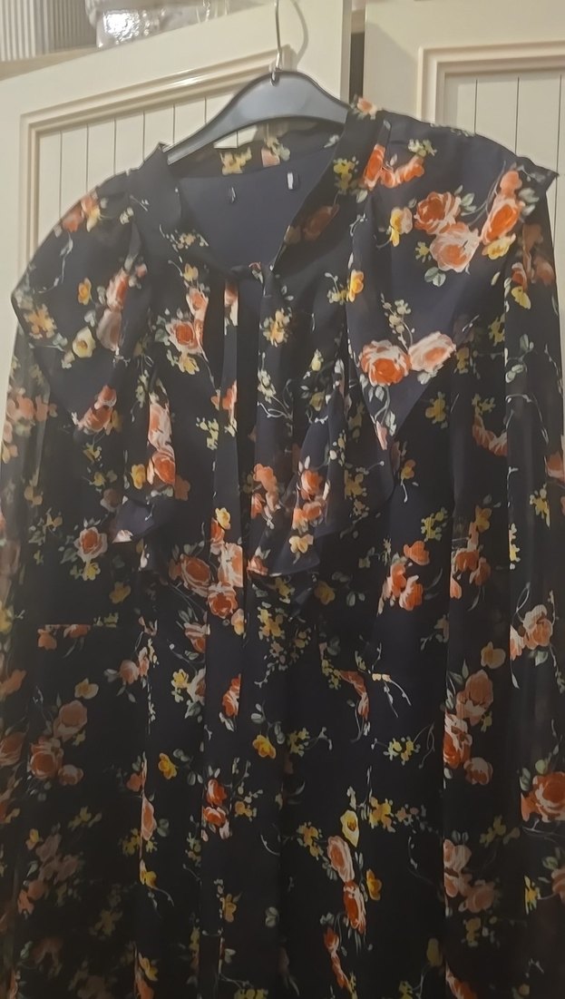 Çiçek Desenli Uzun Kollu  Elbise - Görsel 2