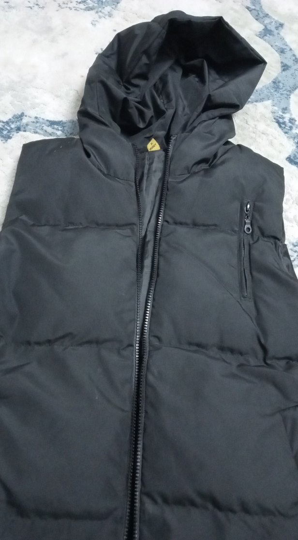 Kadın Siyah Kapüşonlu Fermuarlı Yelek - Görsel 2