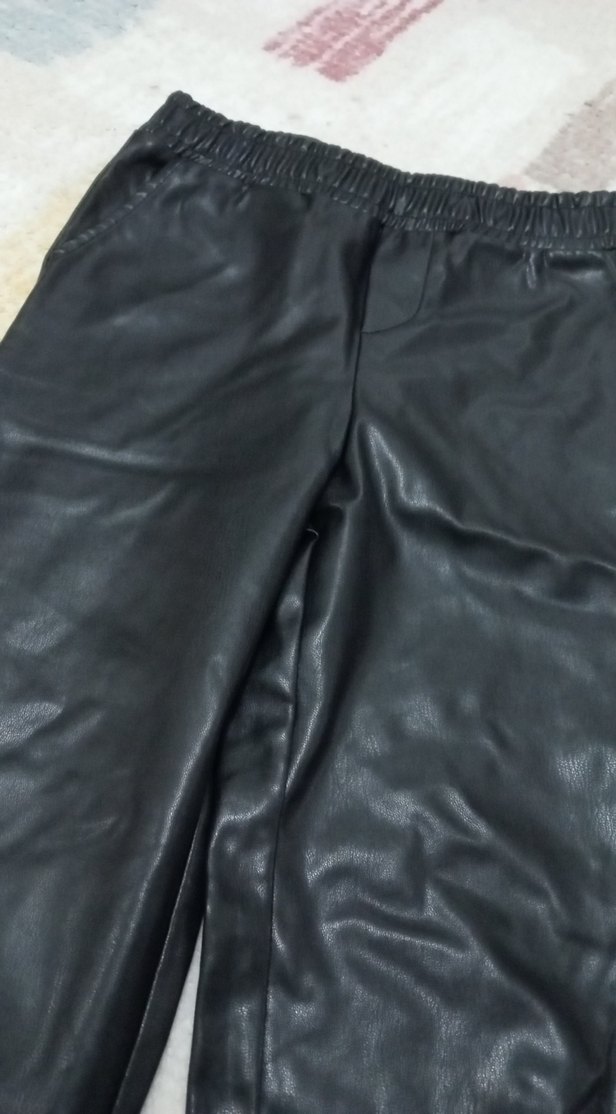 Erkek Çocuk Siyah Deri Beli Kemerli Pantolon - Görsel 2