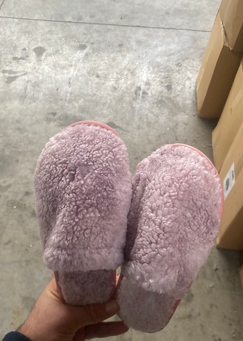 Diğer Pembe Peluş Kadın Ev Terliği