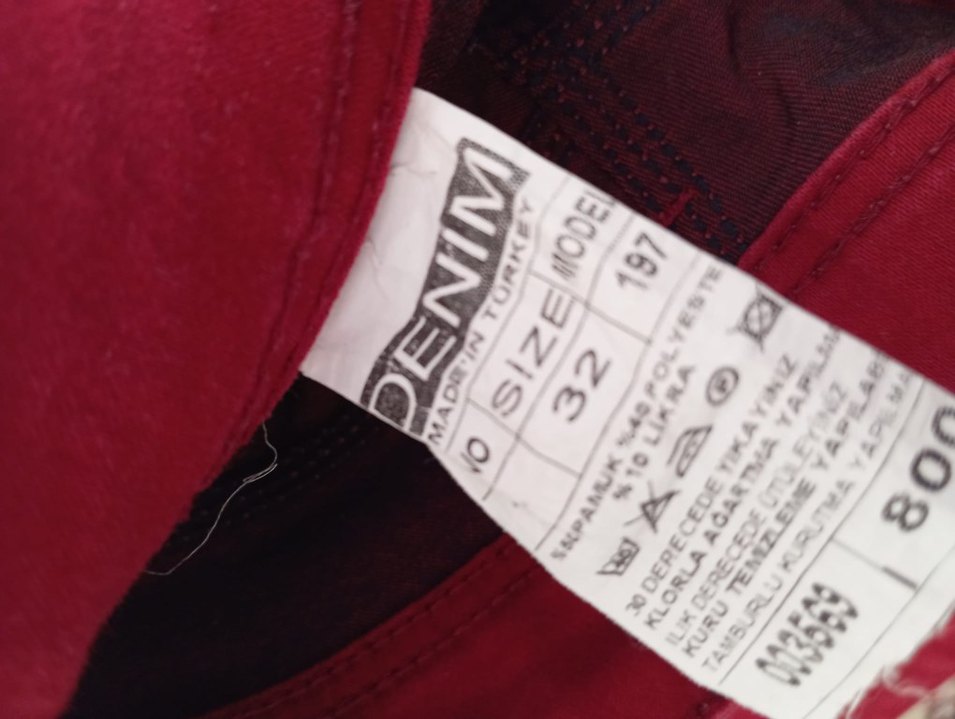 Kırmızı Düğmeli Kadın Kumaş Pantolon - Görsel 2