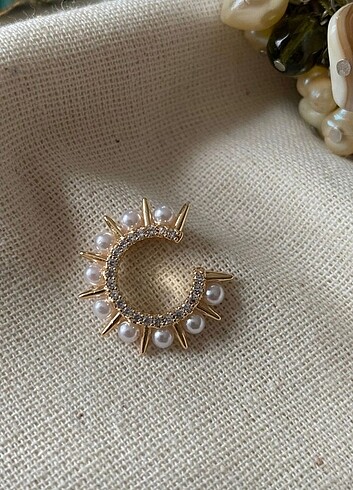 Diğer İNCİLİ DİŞLİ ÇARK MODEL TRAGUS KÜPE