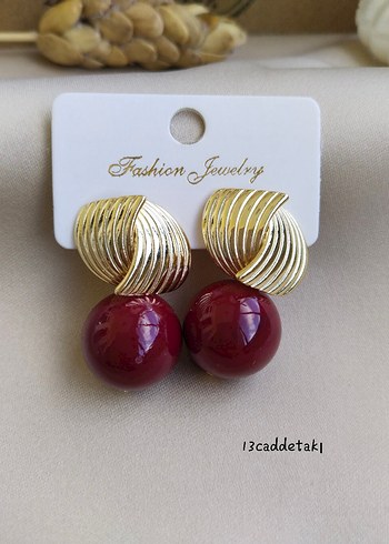 Bordo Midye model Parlak Kadın Küpe
