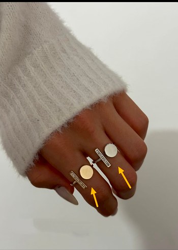 Minimalist Altın Düğmeli Kadın Yüzük