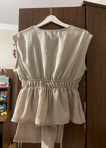 Zara Bej Keten Dökümlü Kolsuz Bluz Takım