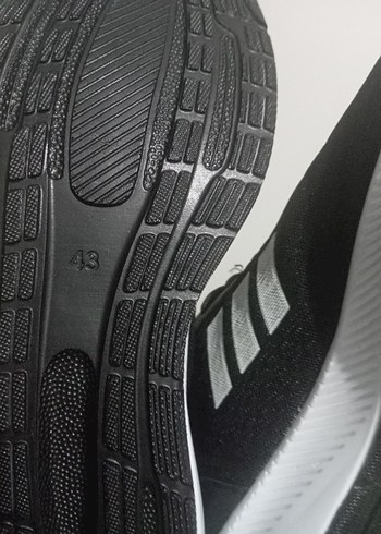 Adidas Siyah Bağcıklı Erkek Spor Ayakkabı - Görsel 5