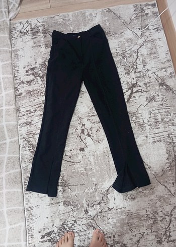 Siyah Kadın Denim Yırtmaçlı İspanyol Paça Pantolon - Görsel 4