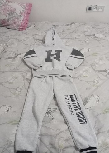 Gri Kapüşonlu Erkek Çocuk Eşofman Takımı - Görsel 3