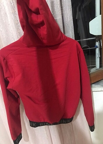 Çok az giyilmiş kadınlar için crop