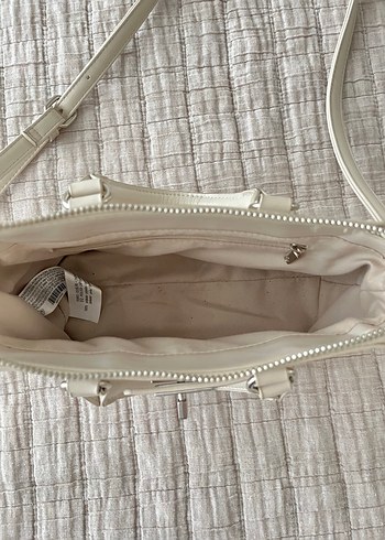 Beden beyaz Renk Stradivarius tokalı çapraz askılı çanta