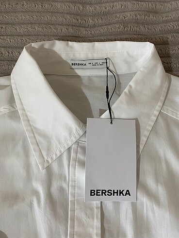 l Beden beyaz Renk Bershka crop gömlek