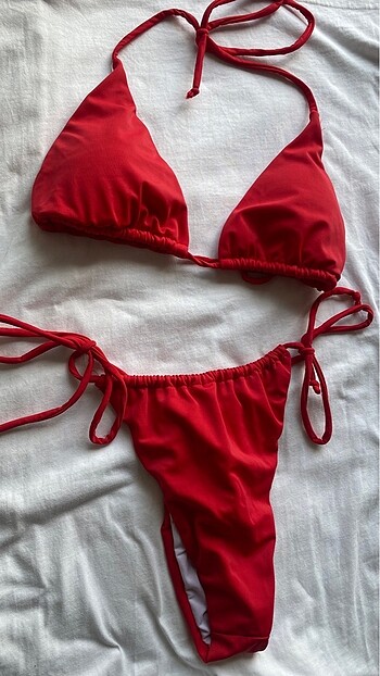 Brazilian kırmızı bikini