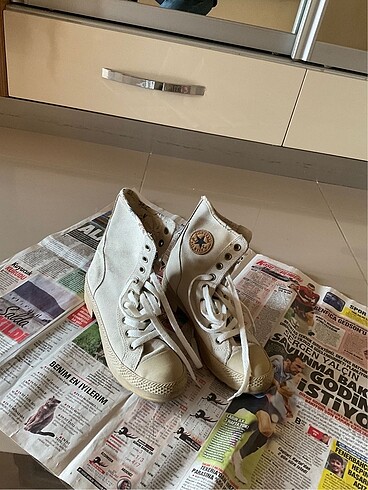 37 Beden Converse bot