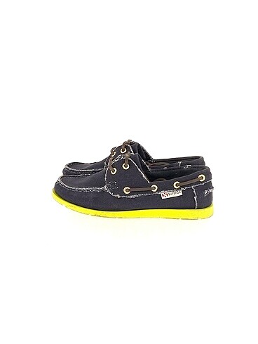 Superga Klasik Ayakkabı %70 İndirimli.