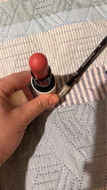Beden Kiko intens colour siyah göz kalemi vs zara allık