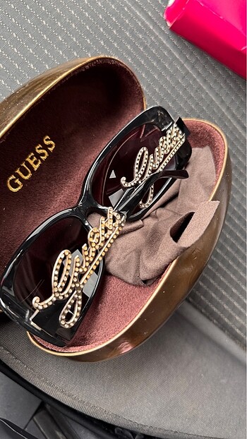 Guess Guess kemik güneş gözlüğü