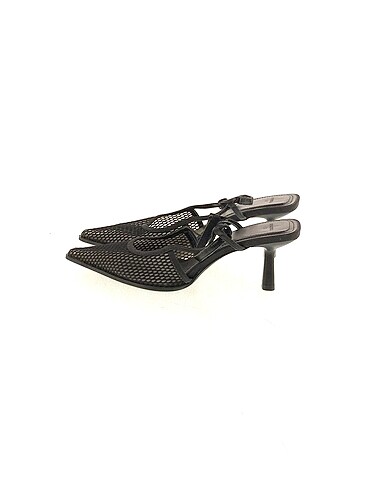Bershka Stiletto %70 İndirimli.