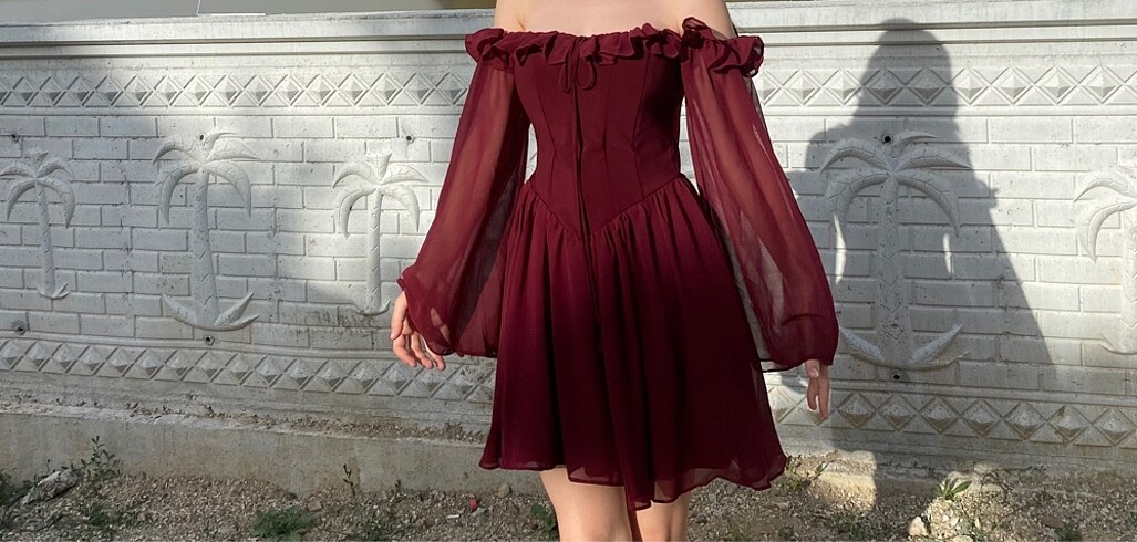 bordo kısa korseli elbise