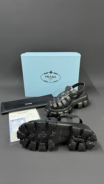 Diğer Prada Sandalet