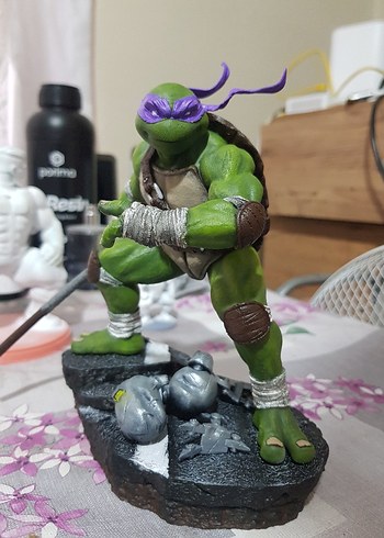 Beden Renk Donatello figürü