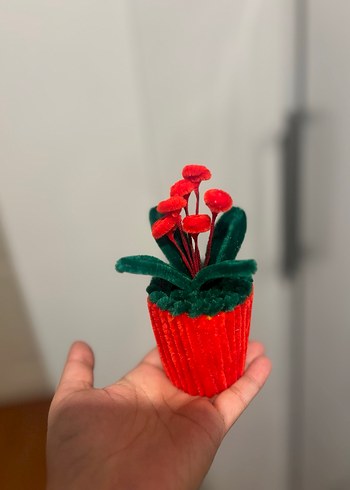 Kırmızı Çiçekli El Yapımı saksı çiçek - Görsel 3