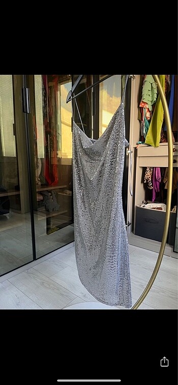 Bershka pullu payetli elbise