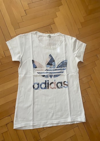 Adidas t-shirt