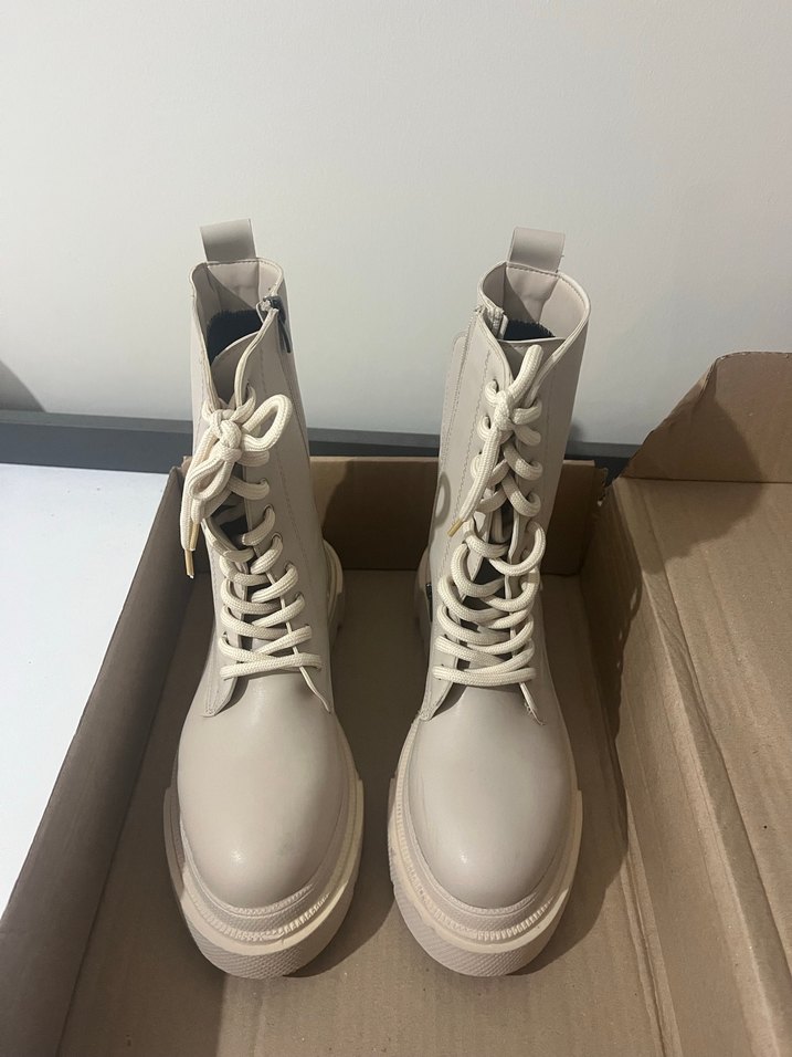 Beyaz Deri Platform Topuklu Kadın Bot - Görsel 3