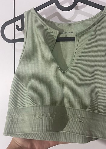 Yeşil V Yaka Kolsuz Crop Top - Görsel 2